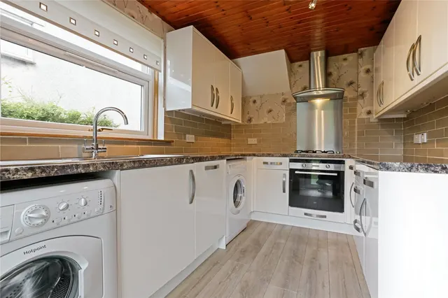 Photo 3 — Richmond Drive, Brightons, Falkirk, Stirlingshire, FK2