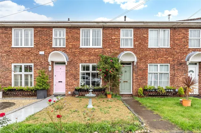 Appleby Close, Twickenham, TW2 5NA, photo 1