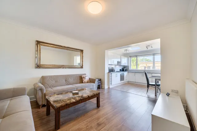 Photo 2 — Gospatrick Road, London, N17