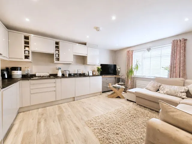 Jackson Court Hazlemere, High Wycombe, HP15, photo 1