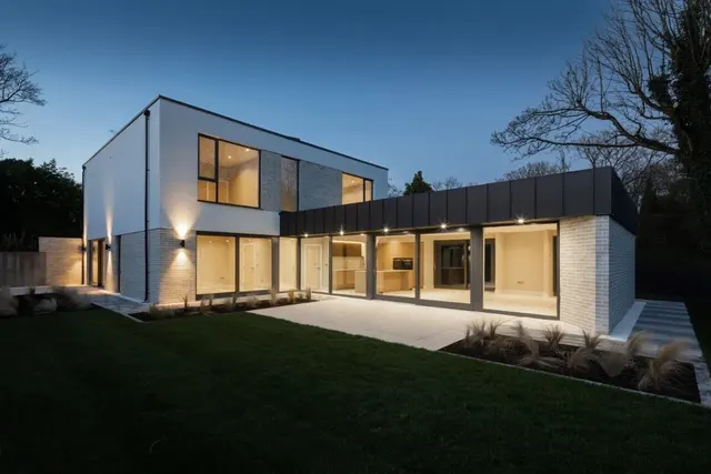 Glen Road, Cultra, BT18, photo 1