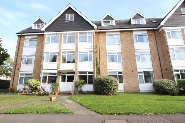 Farm Way, Worcester Park, KT4, photo 1