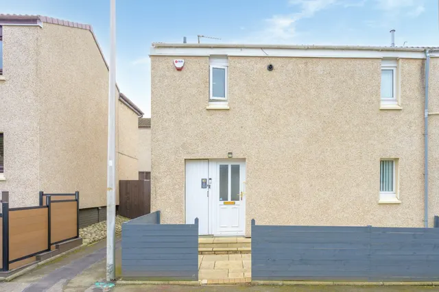 Husband Place, Dunfermline, KY11 4XN, photo 1
