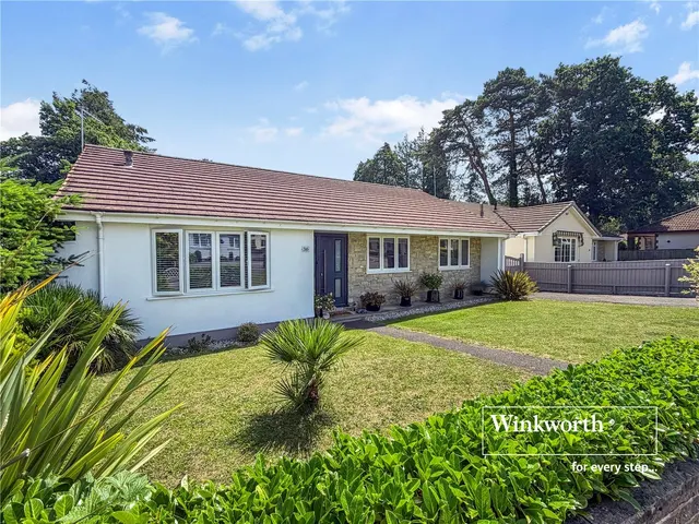 Ryan Close, Ferndown, BH22, photo 1
