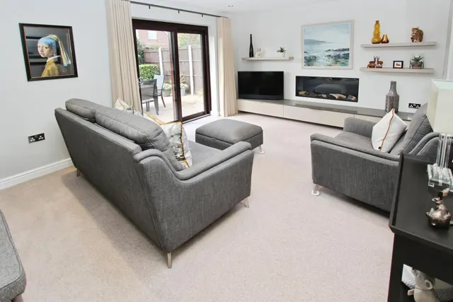 St James Court, Sandiacre, NG10, photo 3
