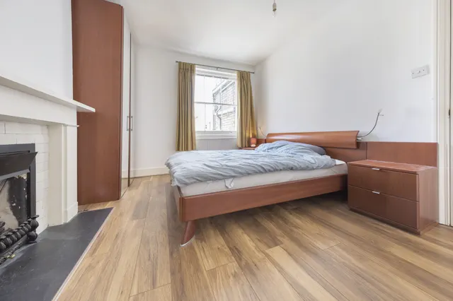 Photo 3 — Flat 5, 8 Elvaston Place, London