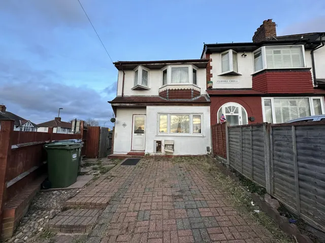 Clayhill Crescent, Mottingham, SE9 4JB, photo 1