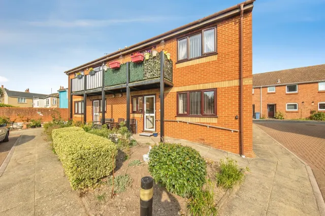 Weavers Court, Sudbury, CO10, photo 1