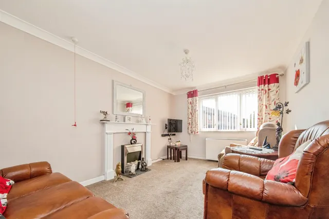Weavers Court, Sudbury, CO10, photo 2