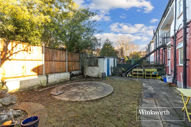 Marlborough Gardens, Whetstone, London, N20, photo 1