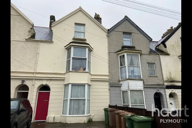 Plymouth, PL4, photo 1