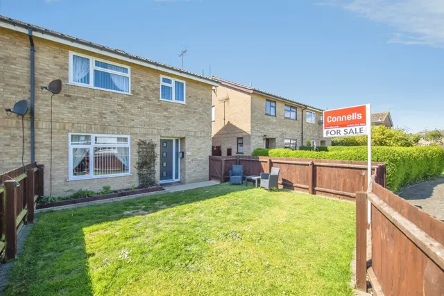 Weir Place, Kirton, Ipswich, photo 1