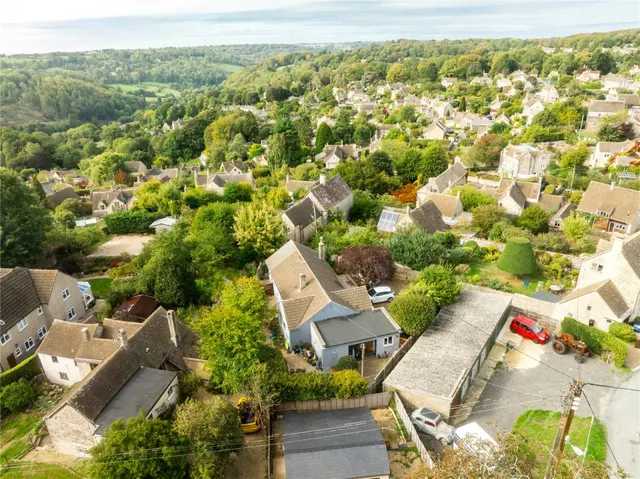 Burcombe, Chalford Hill, GL6, photo 1