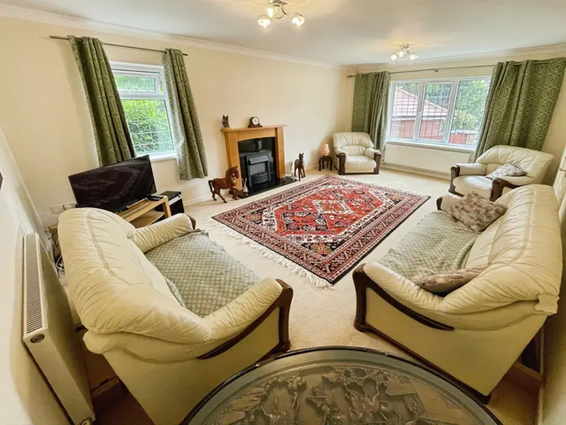 Leckwith Rise, Bridgend, CF31, photo 3