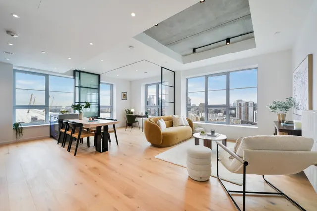 Douglass Tower, Goodluck Hope, E14, photo 1