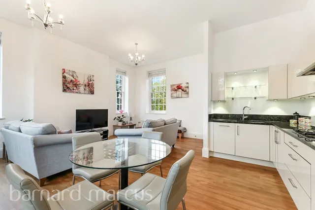Glanville Way, Epsom, photo 1
