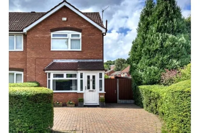 Roe Lane, Oldham, photo 1