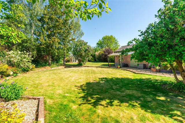 West Street, Earls Barton, NN6, photo 3