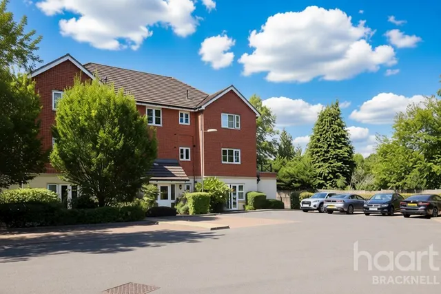 Waterloo Road, Crowthorne, RG45, photo 2