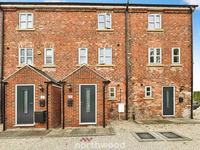 Spring Cottages, Sugar Mill Ponds, DN14, photo 1