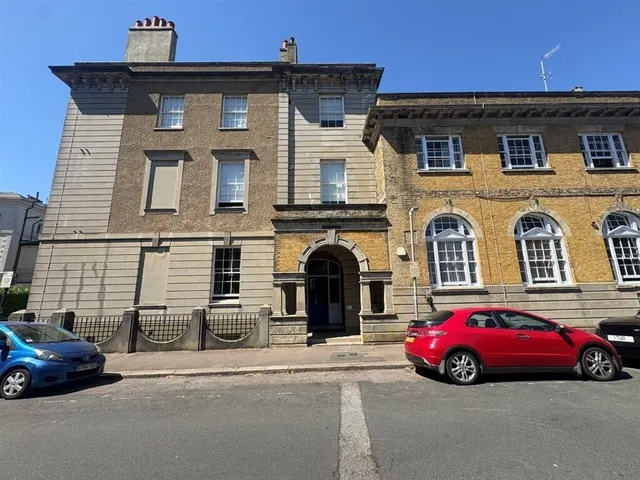 Store) Windlesham Road, BRIGHTON, photo 1
