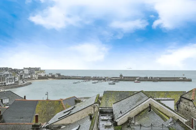 Academy Terrace, St. Ives, TR26, photo 1
