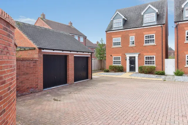 Holden Park, Stafford, ST18, photo 2