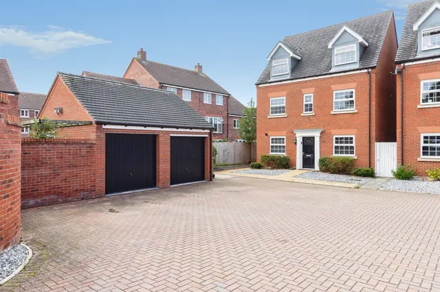 Holden Park, Stafford, ST18, photo 1