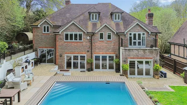 6 bedroom house — Burgess Wood Grove, Beaconsfield, Buckinghamshire, HP9 1EH