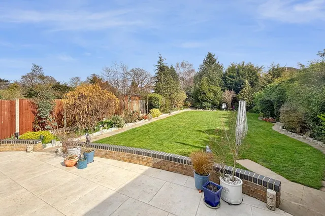 Selborne Avenue, Bexley, DA5, photo 2