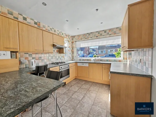 Dean Park Drive, Drighlington, BD11, photo 2