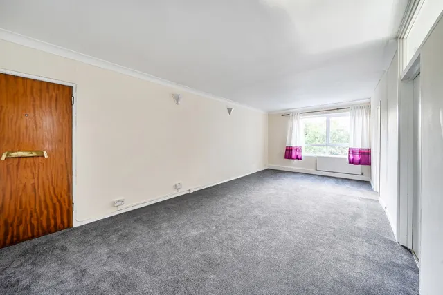 Uxbridge Road, Stanmore, HA7, photo 2
