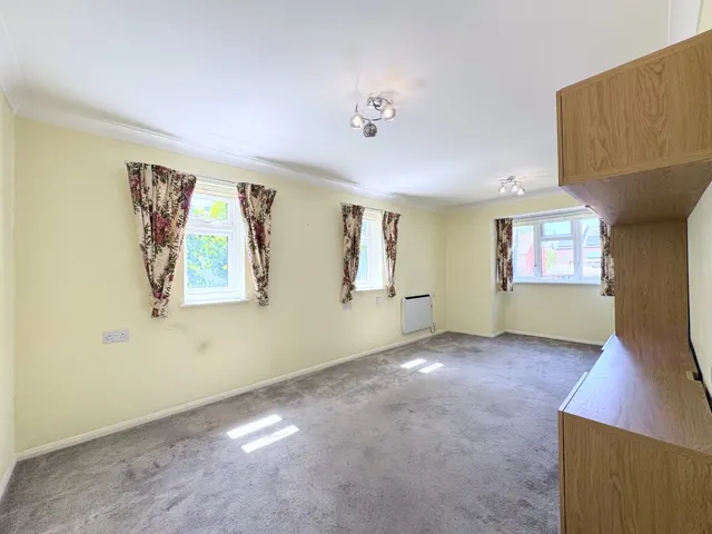 Furzehill Road, Fairbanks Lodge, WD6, photo 1