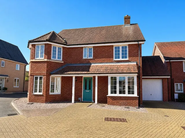 Hawksley Crescent, Hailsham, East Sussex, BN27, photo 1