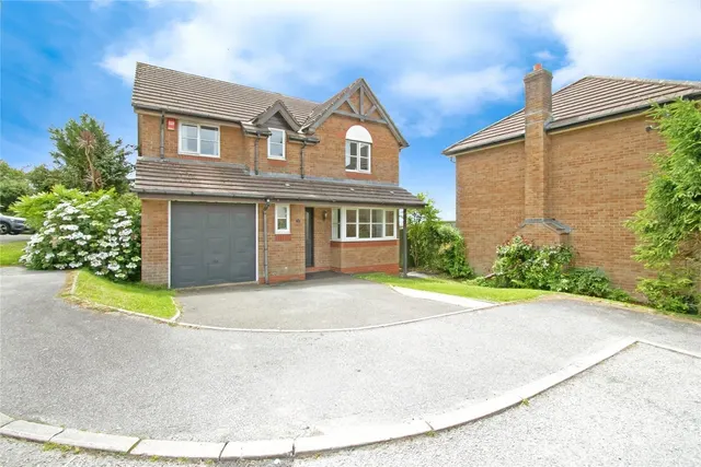 Bishop Temple Road, Truro, TR1, photo 1