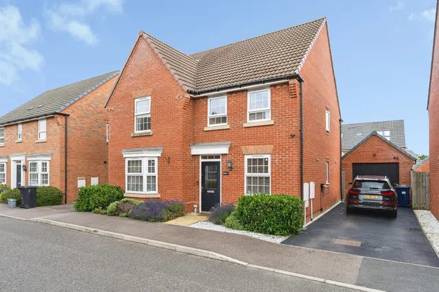 Mahaddie Way, Huntingdon, PE28, photo 1