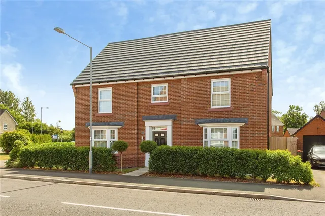 Blythe Road, Preston, PR4, photo 1