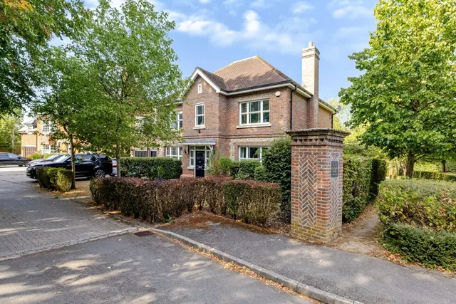 Hanover Park, Burleigh Road, Ascot, Berkshire, SL5 7HZ, photo 1