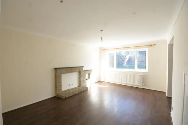 Photo 3 — Glendon Close, Lincoln