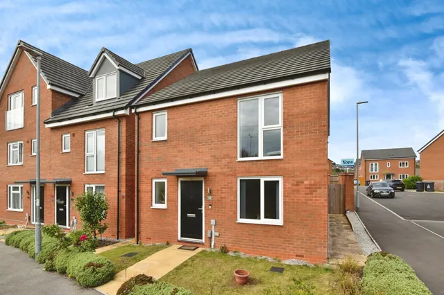 Mabel Smith Walk, Stoke-on-trent, ST4, photo 1