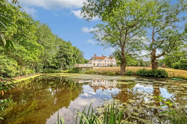 Berechurch Hall Road, Blackheath, Colchester, CO2 0DB, photo 1