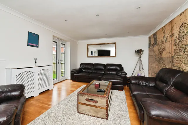 Langham Drive, Rayleigh, SS6, photo 3
