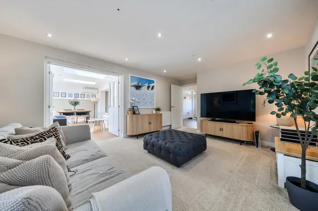 Blush Crescent, Carterton, OX18, photo 3