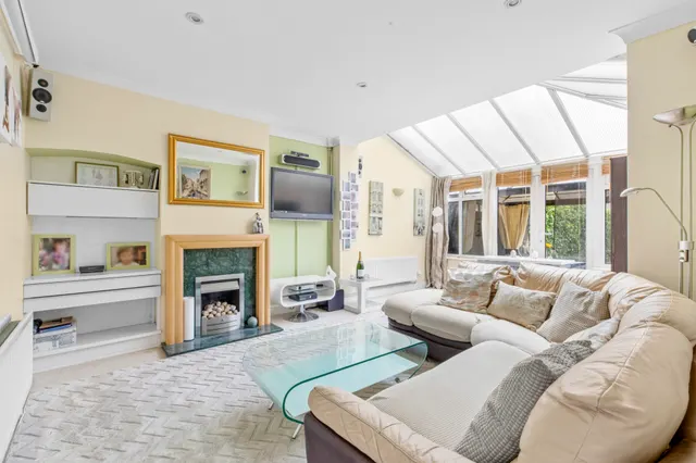 Longcroft Avenue, Wendover, HP22, photo 2