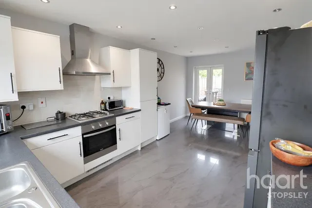 Woodfield Grove, Luton, LU2, photo 2