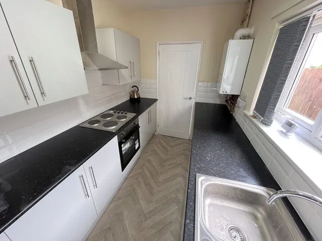 Hope Street, Bignall End, ST7, photo 3