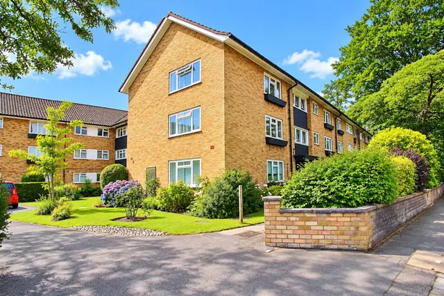 Brewery Road, Horsell, GU21, photo 1