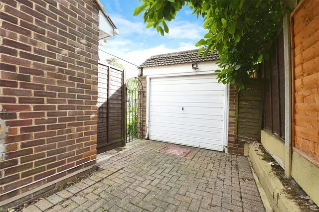 Photo 3 — Victors Crescent, Hutton, Brentwood, Essex, CM13
