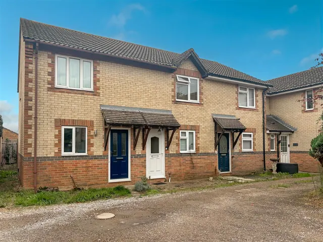 Wills Close, Ford, photo 1