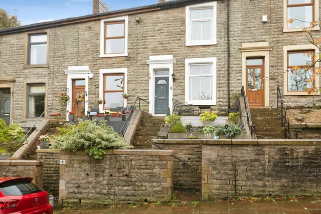 Carus Avenue, Darwen, BB3, photo 1